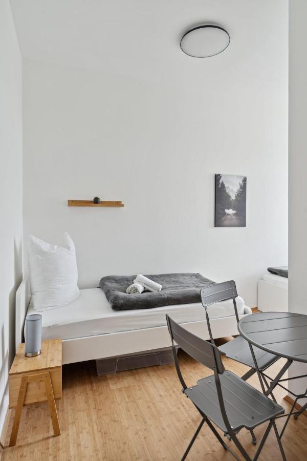 Apartment Fuer 13 Gaeste, 5 Schlafzimmer, 2 Baeder, 2 Loggia'S, Leipzig Zentrum Ost Eksteriør billede